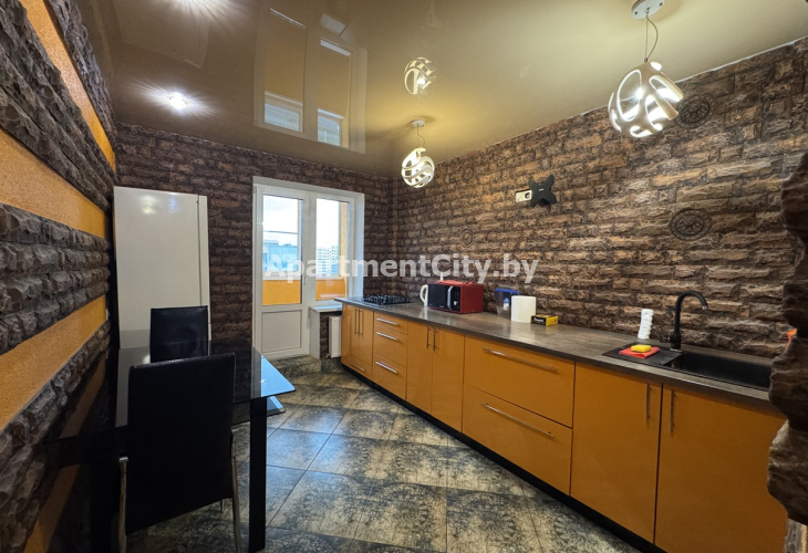 Квартира на сутки улица Фатина 4а